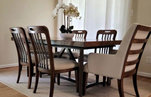 5 bedrooms with 4 Full Bath Fire Pit BBQ and Plush Amen on 1 2 acre - Photo 17