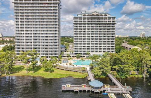 Sunshine Oasis - Orlando Lakefront Luxury - Photo 8