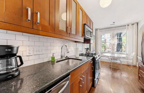 Contemporary gem in the Heart of Myers Park - Foto 19