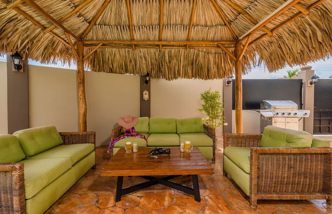 Urban 5BR Private Pool Getaway 10 Min- Bch - Foto 4