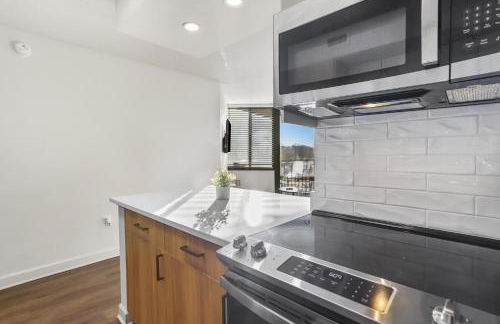 Prime Pentagon City Apt with Rooftop Access - Foto 9