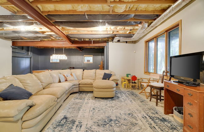 Elk Hollow by Avantstay Lakefront Chalet w Game Room Fire Pit - Photo 23