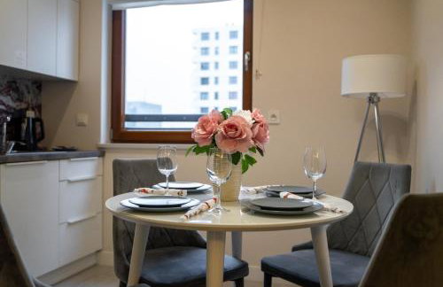 Wola Apartment - 9th Floor, Parking & Balcony - by Rentujemy - Foto 20