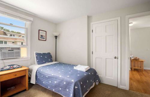 Water Views Walk to Beach Dogs Welcome - Photo 22