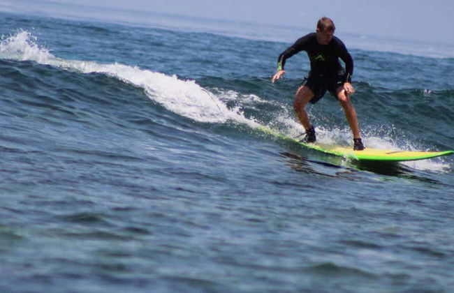 Curso de surf en Nusa Lembongan - Foto 1