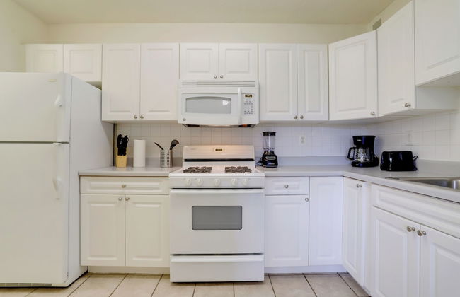 Apartment in the Heart of Crystal City - Photo 16