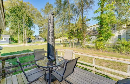 Wayland Retreat with Deck Walk to Downtown! - Foto 21
