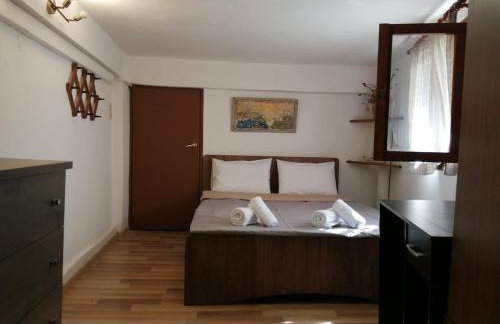 Eleni's Traditional Home with Barbeque - Foto 17