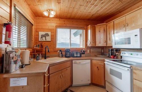 Cozy Henrys Lake Escape - 20 Miles to Yellowstone! - Foto 10