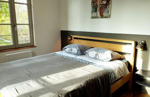 confortable maison familiale à l'entrée du village médiéval - Foto 17