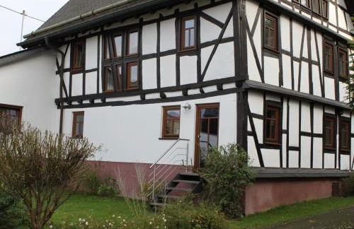 Holiday Home Romantisches Fachwerkhaus zwischen Rhein und Mosel by Interhome - Foto 5