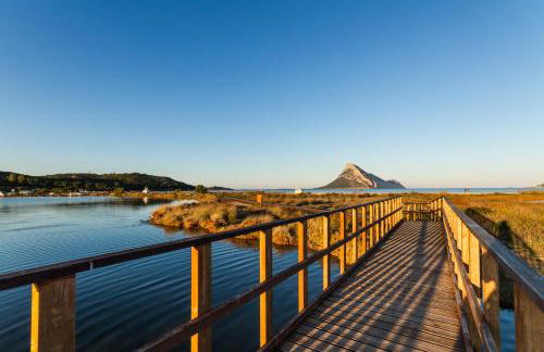 The houses of rising sun with a stunning sea view - Foto 25