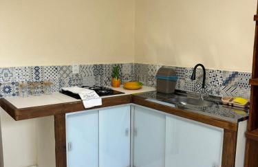 Container Azul na beira do rio e a poucos metros do mar em mogiquiçaba bahia - Foto 14