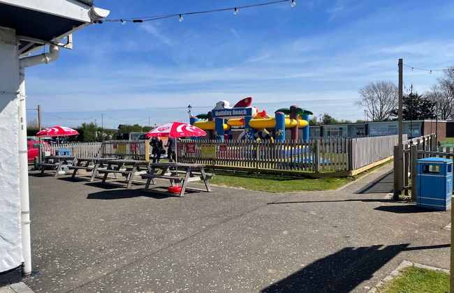 2-bed Seaside Retreat - Sleeps 4 & Parking - Foto 12