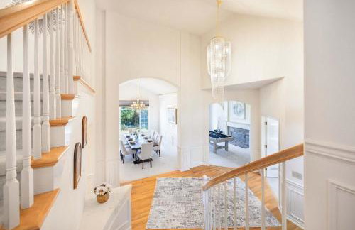 Brier 5BR Retreat w Pool Table Deck Central AC - Foto 26