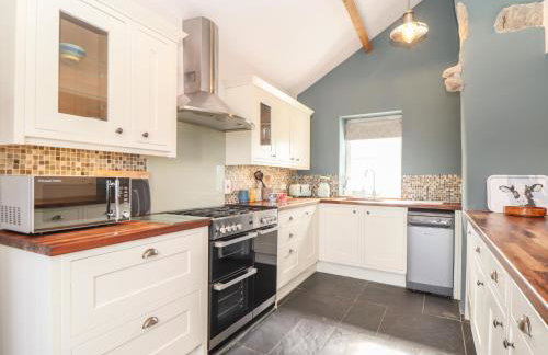 Swallows Nest - Photo 12