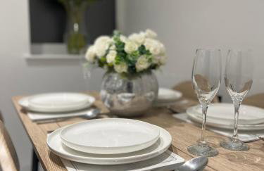 Entire House - Near Etihad stadium and Central Manchester - Foto 14