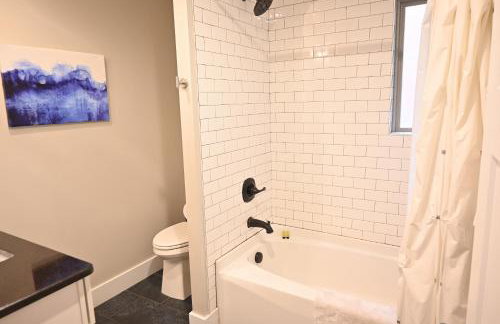 Black Mntn Modern Lux 2BR/2B w F place, Asheville - Foto 12