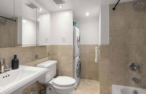 Stylish NYC Retreat Near Top Attractions - Foto 12