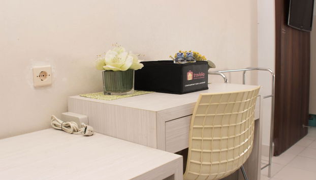 Cozy Stay And Tranquil Studio Patraland Urbano Apartment - Foto 4, Habitación