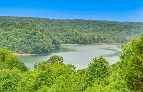 Dale Hollow Cottage w/ Covered Porch & Lake Views! - Foto 3