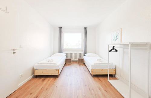 Tolstov Apartments - Monteurwohnung - 3 Schlafzimmer - Küche - Balkon - Waschmaschine - Foto 9