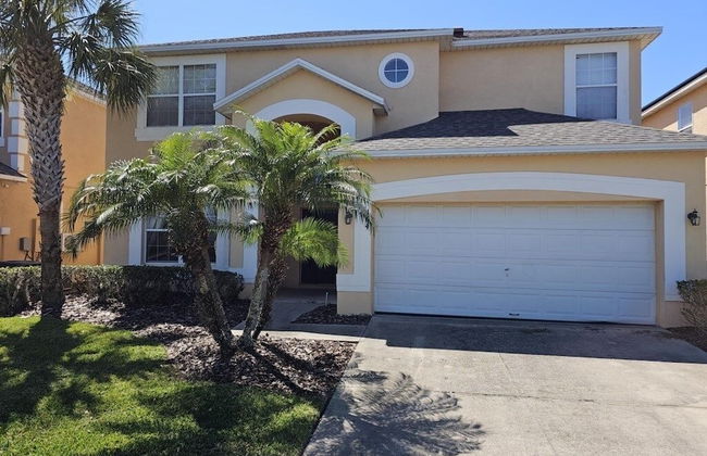 Spacious 7 Br, 4.5 Br Retreat With Pool 7 Bedroom Condo by RedAwning - Foto 1