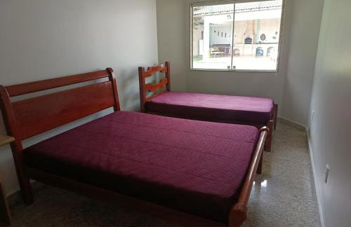 Casa ampla, 4 quartos, com piscina e área gourmet - Praia Brava - Mangaratiba RJ - Foto 4