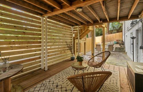 6 Min to North Hills - Private deck - In Unit Washer and Dryer - Foto 24