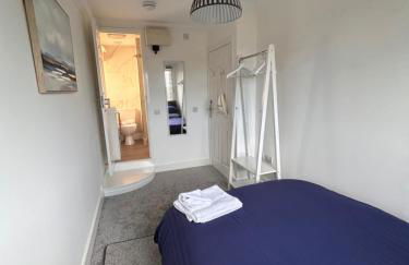 The Loft and The Den Apartments - Photo 26