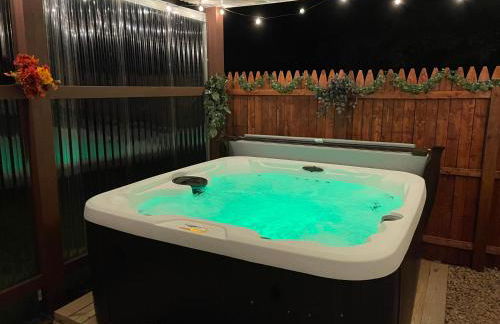 Spacious Pocono Home with Hot Tub and Fire Pit - Foto 35