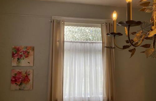 Dauphin District Darling #1-Downtown, Restaurants - Foto 56