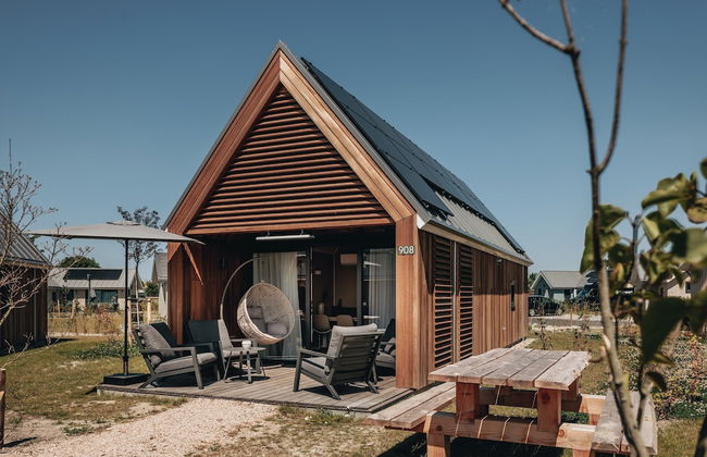 Tiny House in Nieuwvliet-bad Near Beach - Photo 1