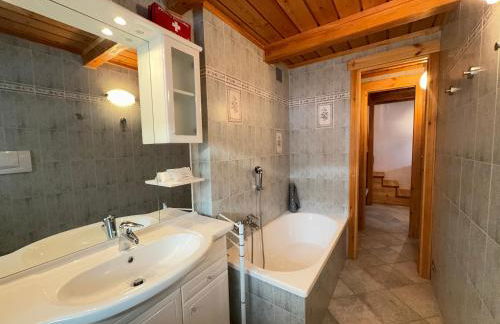 20 minutes from the Cervino Sky Paradise ski lift - Foto 24