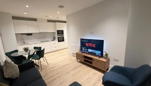 Deluxe 2BR Flat with Cinema, Gym, Parking & Games - Foto 2