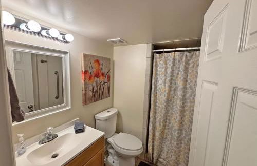 7-Bedroom Home with Views of the Rocky Mountains - Foto 19