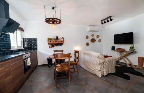 Casa Estábulo- Cozy Rustic Farmhouse LOFT TOURO - Foto 27