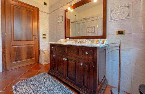 Ampia Casa con Giardino by Host Hero - Photo 22