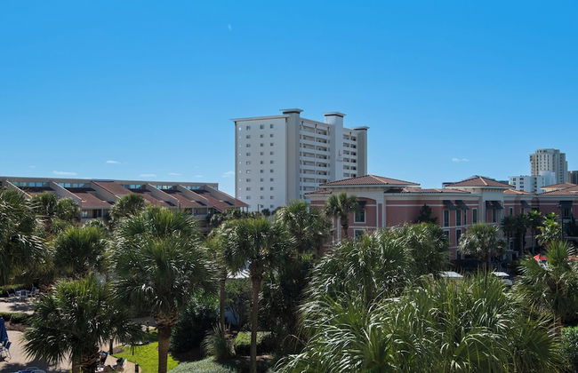 Spacious 2BR Condo w/ Partial Gulf Views, Pool, Across the Street From Beach! - Foto 58