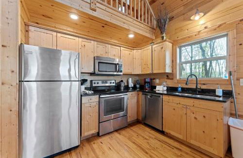 Cabin 3 Mtn View Cabin Near River with Hot Tub and Fire Pit - Foto 18