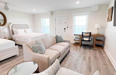 Adjacent 1st Floor 1007 Queen & 1008 King - Photo 8