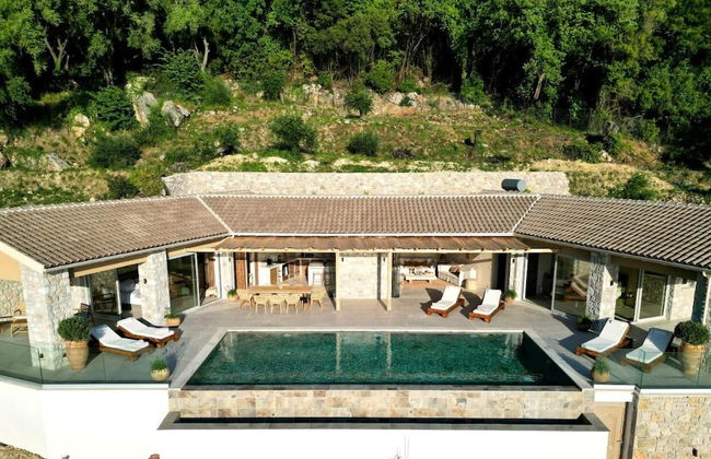 Villa Elysium Parga Luxury Detached Property in Private Grounds - Photo 14