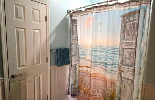 Peaceful Stay Near Biloxi Coast | 3 beds, 1 bath - Foto 38