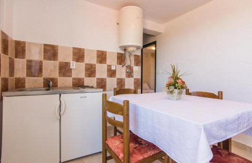 Six-Bedroom Holiday Home In Donje Rastane - Foto 23