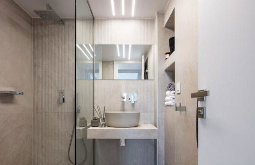 Akonizia Luxury House - With Private Heated Pool and Jacuzzi - Photo 54