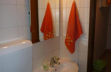 Charismatic Garden Cottage with Sea View - Foto 17