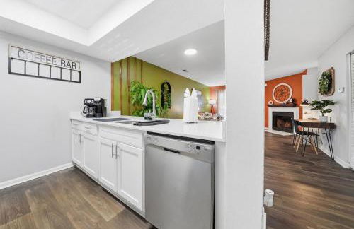 Modern 2BR2BA w King Bed, Pool Gym #10 - Foto 19