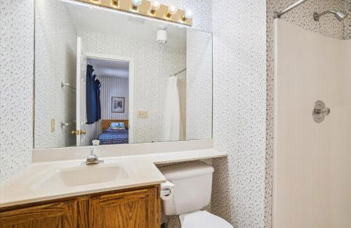 Charming 2-Bedroom Slopeside at Pico Mountain E304 - Foto 14