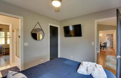 Lakefront Westminster Retreat with Boat Dock! - Foto 19