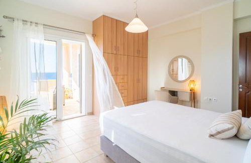 Kondarini Sea View Villa, Just 290m from the beach, by ZanteWize - Foto 33